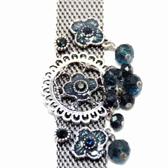 Silver Carvinks Stainless Steel Bracelet - Picture 3 of 7